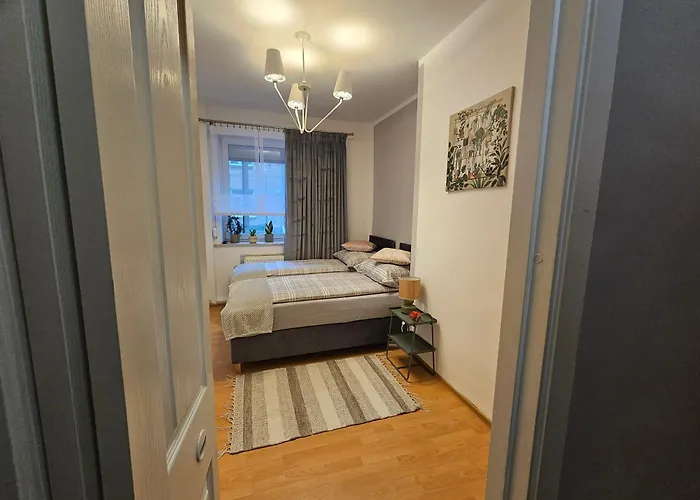 Apartment Mieszkanie Czestochowska 9 *